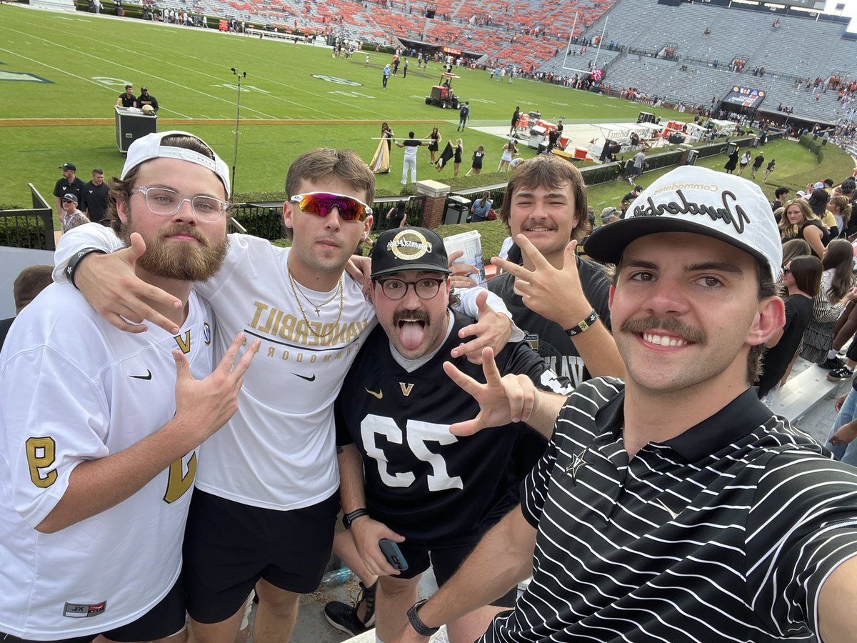grayson_mac_'s tweet photo. Count em up, dores are bowlin’ https://t.co/WyMw2pb88K