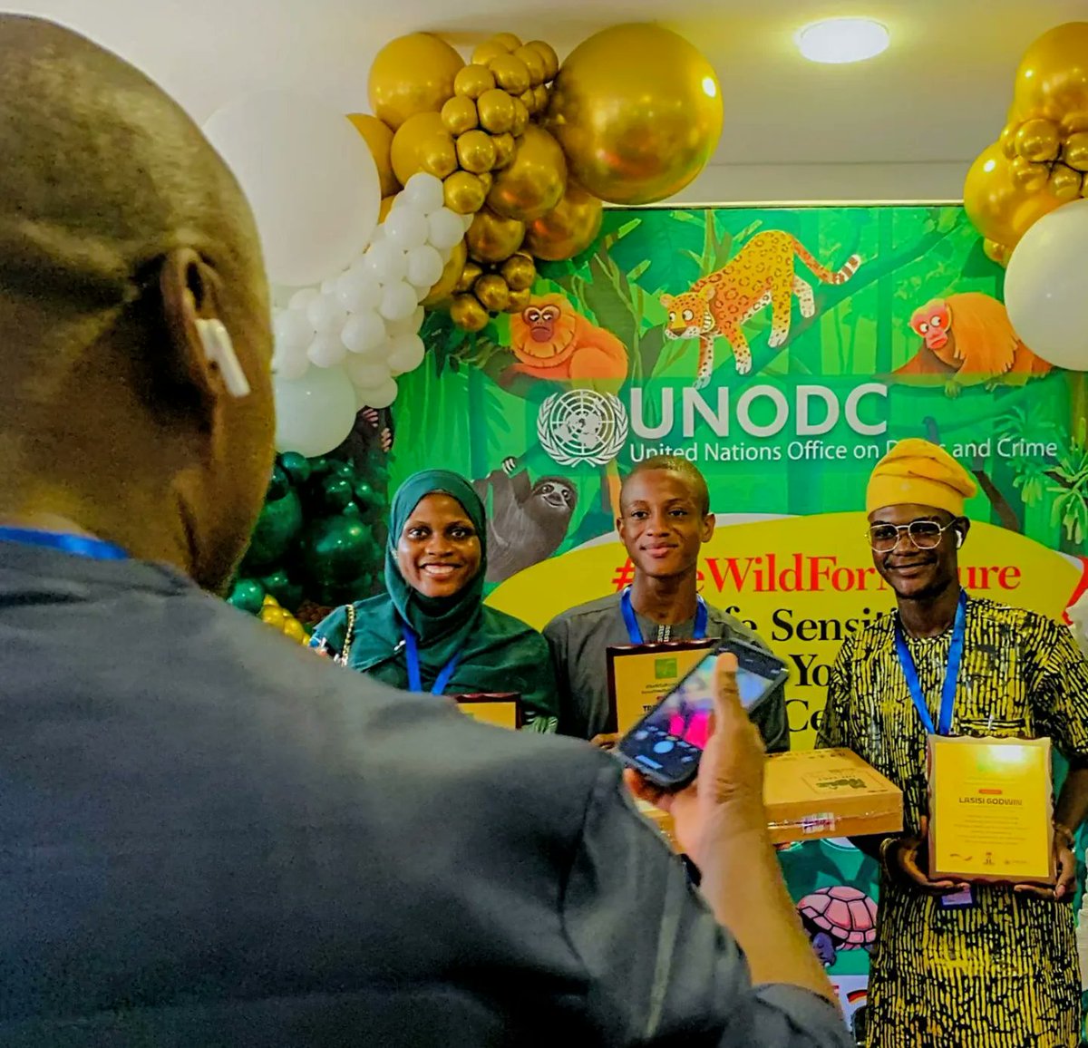 lasisi_x's tweet photo. I was invited to speak on Federal Radio Corporation Nigeria, after speaking on a High-Level panel commemorating #UNDAY2024.  I was delighted to speak on the #PactfortheFuture &amp; the amazing work @unodcnigeria  🇺🇳 does mentoring &amp; building capacity of youths like me through its ... https://t.co/jGSiNbgbPg