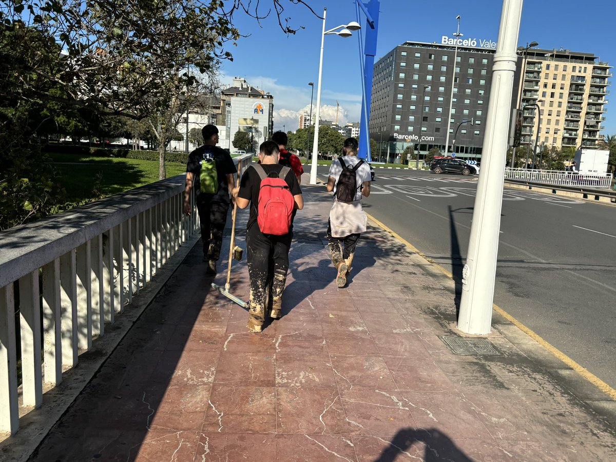 KillesterTravel tweet media