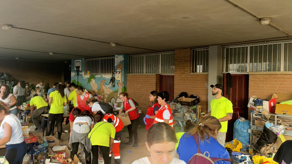 ¡Muchas gracias por vuestra solidaridad! Estamos llevando ayuda a la población afectada por la #DANA de manera directa y segura. Esperamos llegar en las próximas horas a las zonas más afectadas y de difícil acceso, gracias en gran parte al apoyo de nuestros equipos desplazados