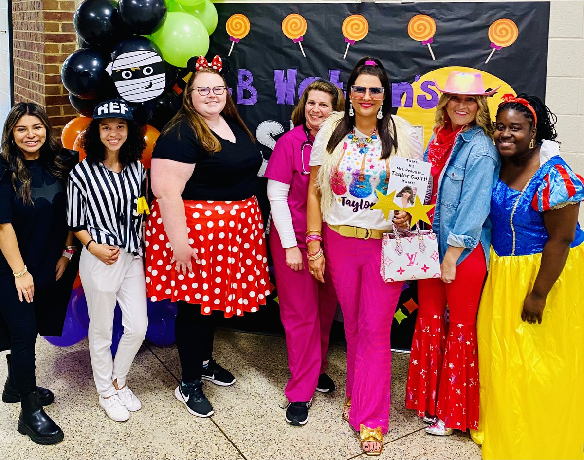 SummerPeavy's tweet photo. CB Watson Primary’s Costume Dance was so much FUN!💃🏻🧡🎃💃🏻🧡🎃 @taylorswift13 https://t.co/58ITMAZnZR
