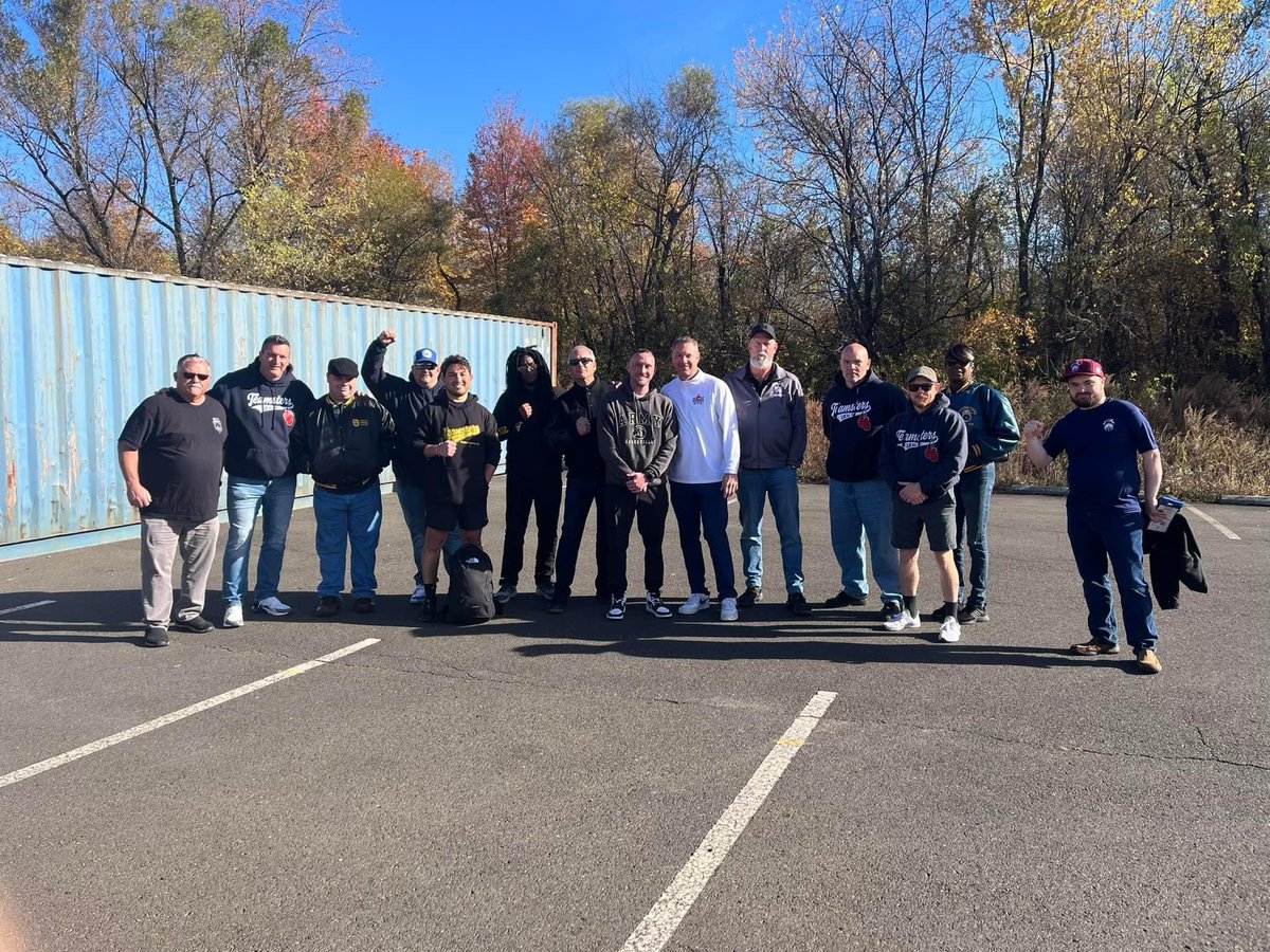 SeanforPA172's tweet photo. I’m the only candidate endorsed and supported by our Philly police, Nurses, Teachers, Philadelphia Building trades, and Teamsters’ Unions.   I am the who will get things done and improve quality of life in Northeast Philly. 

Vote Sean Dougherty on or before Election Day, 11/5. https://t.co/Enl4OcMgoo