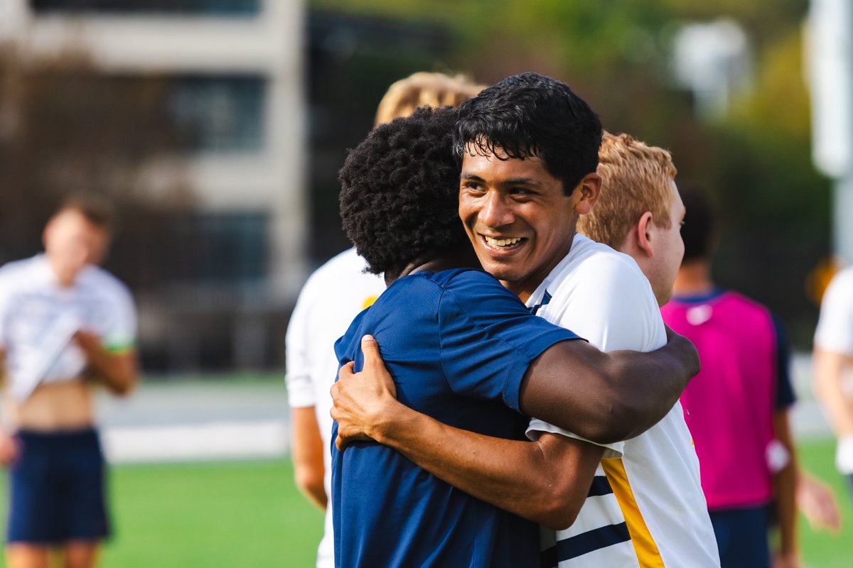 EmoryAthletics's tweet photo. 𝐁𝐀𝐂𝐊-𝐓𝐎-𝐁𝐀𝐂𝐊 🏆🏆

The Eagles win their second straight UAA championship! It is the ninth conference championship in program history and the second time ever the Eagles have won back-to-back titles, doing so previously in 1995-96!

#FlyHigher | #Greinerball https://t.co/tJq1rwUHiR
