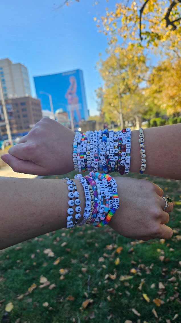 chloe_creque's tweet photo. My aunt &amp; I drove 3 hours to Indy this morning w/ no tickets &amp; we are still holding out hope to get some! She has never been to a Taylor concert &amp; we have been fans since debut!! Came dressed as #debutation bc in the clurb we all clowns!!🤡 🫶🏻 @taylornation13 @erastourticketz https://t.co/Vo4iCy5cJK