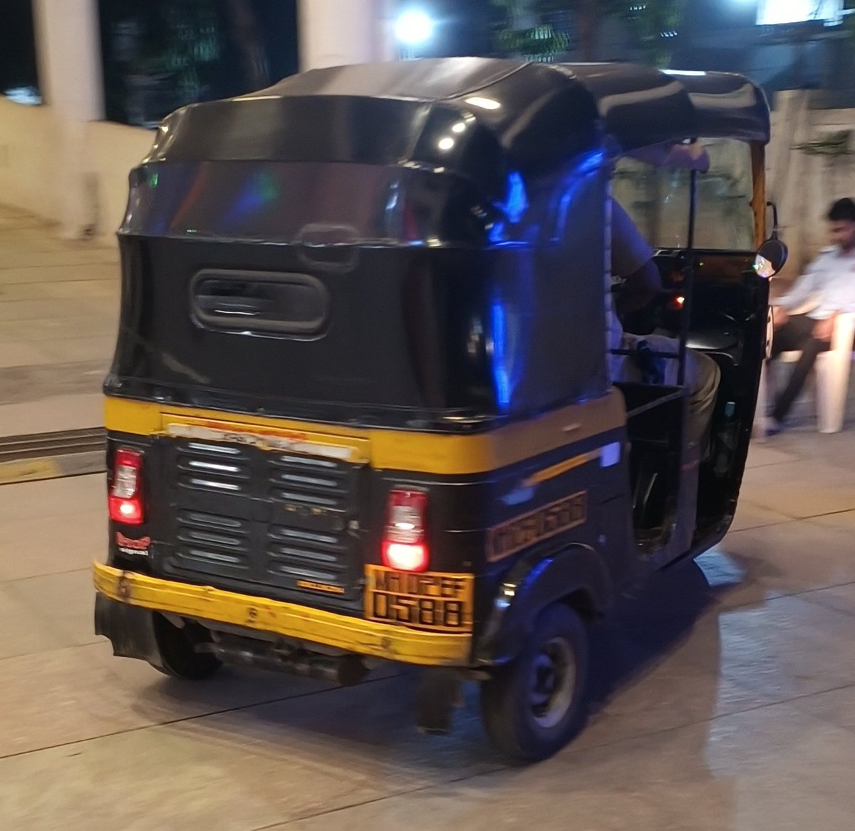 ineelvora's tweet photo. @MTPHereToHelp Faulty Meter! Please look into it.
Took this Auto in Borivali West. https://t.co/WHZLTDzdHG