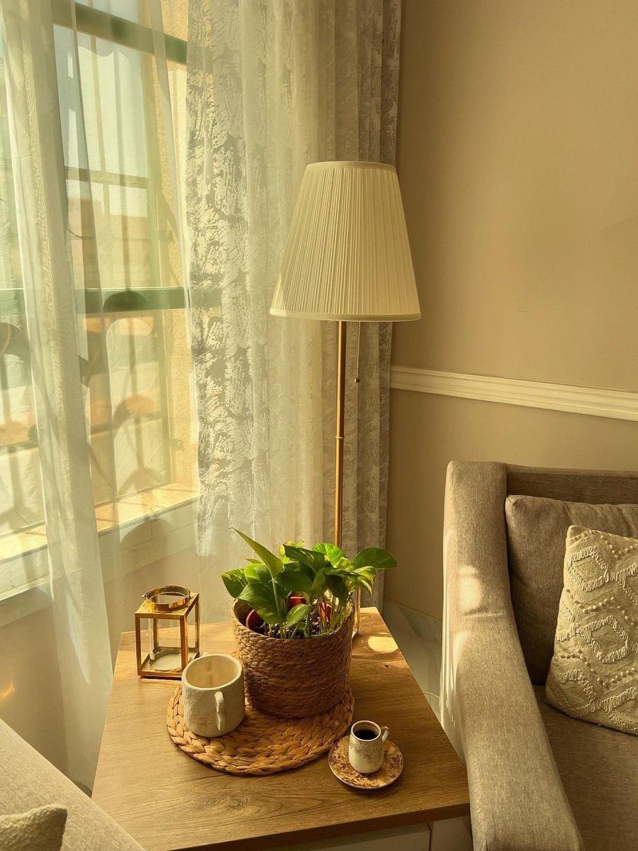 _11mma's tweet image. #فضفضه_مشاعر

مهما كان الخارج ممتعاً,
يظلّ البيت هو مكاني الآمن والمفضل.. 

اللهمّ اجعل بيوتنا بيوت هدايةٍ وتقوى
اللهمّ اجعل بيوتنا بيوت سترٍ وصحّة
اللهمّ اجعل بيوتنا بيوت سعادةٍ وفرحة
اللهمّ اجعل بيوتنا بيوت طمأنينةٍ وراحة
اللهمّ اجعل بيوتنا بيوت تسبيحٍ واستغفار 🤎