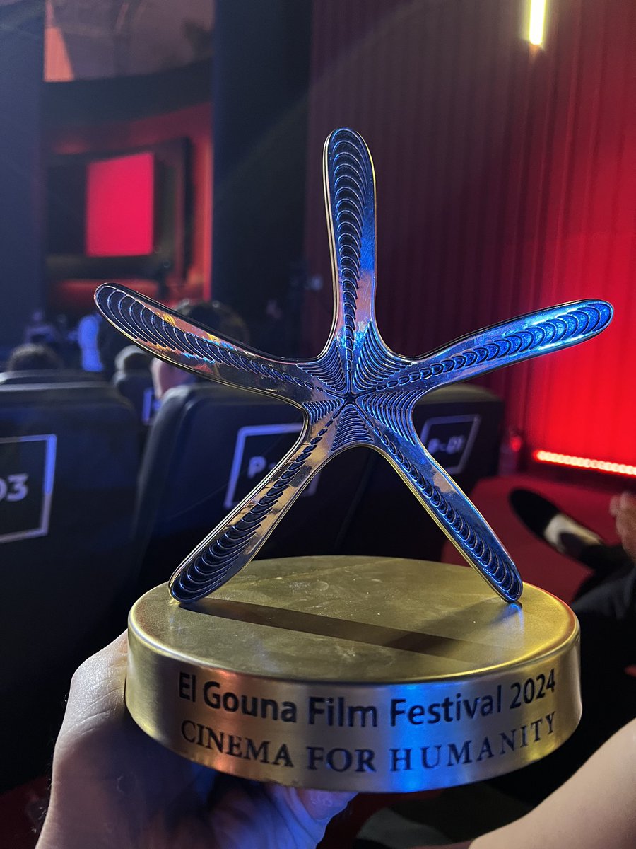 lucienbourjeily's tweet photo. coming back to #Beirut with us
❤️🇱🇧🎥
@ElGounaFilm
“Cinema for humanity” award for the Lebanese feature length film “Disorder مشقلب"
#gounafilmfestival #gouna #egypt https://t.co/n3g6mILkvC