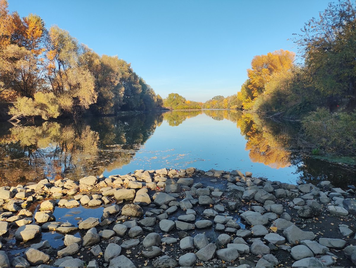 "La Maritza": "Марица е моята река, както Сена е твоята... Но само баща ми сега си спомня за нея. Понякога..."