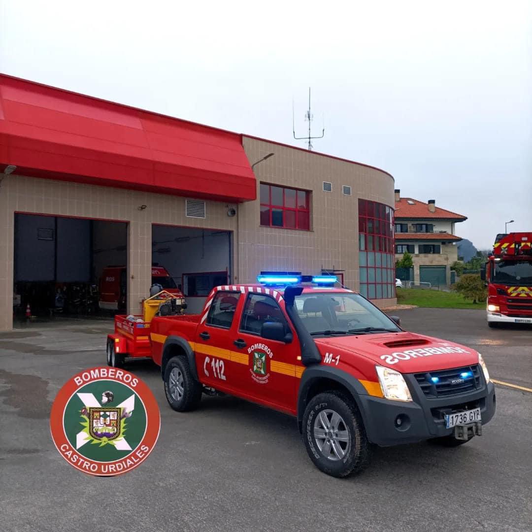 herransusana's tweet photo. Equipos de Protección Civil y de Bomberos de Castro Urdiales parten hacia Valencia con material y apoyo en labores de rescate.
��Mucha fuerza y ánimo!
#CastroConValencia
#CastroSolidario https://t.co/Gi8KcqVMCY