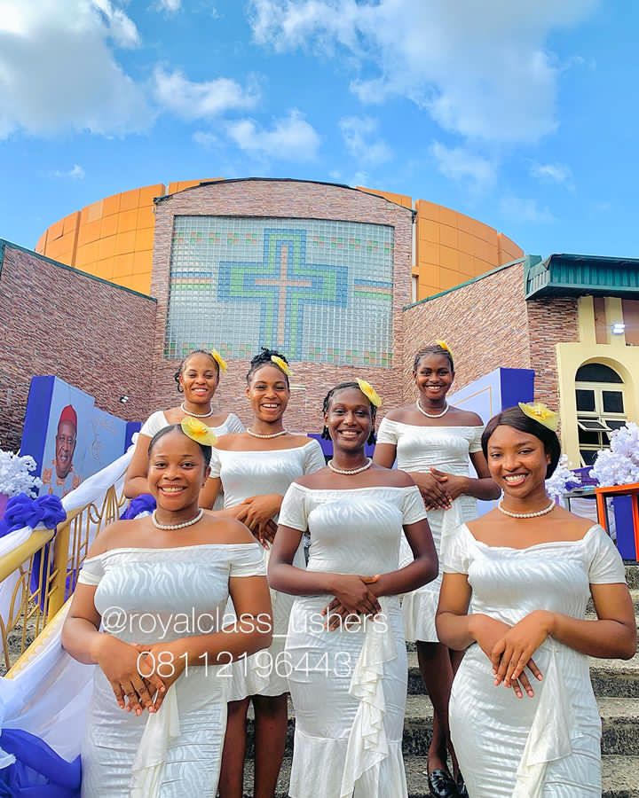 RoyalClassUsher's tweet photo. Smiles and hospitality. 
We are looking forward to bringing our high-quality event staffing services to your next event! 😄🤗

Book staff or request a quote today. 

#royalclassushers #ushers #eventstaff #ushersinnigeria #eventhostess #explore https://t.co/68hfHnF9g1
