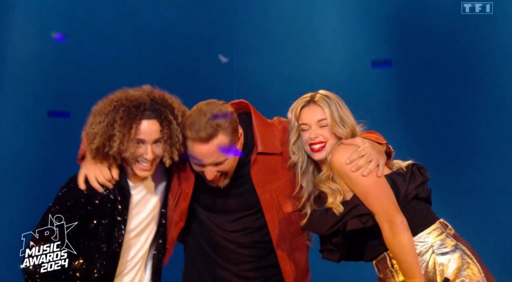 hudnose's tweet photo. de "notre duo c’est une évidence" au NMA et à l’immunité, emmasseo c’est CE duo purée #StarAcademy https://t.co/atDSMaUZKl