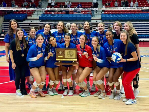 Bishop Miege wins the 4A State Championship for the 3rd year in a row. 29th total state title for Bishop Miege volleyball. Coach Lindsay Zych Franco has won her fourth state title in a row (2021 Lansing 5A, 2022, 2023, and 2024 at Bishop Miege 4A). In Coach Zych Franco’s 5 years