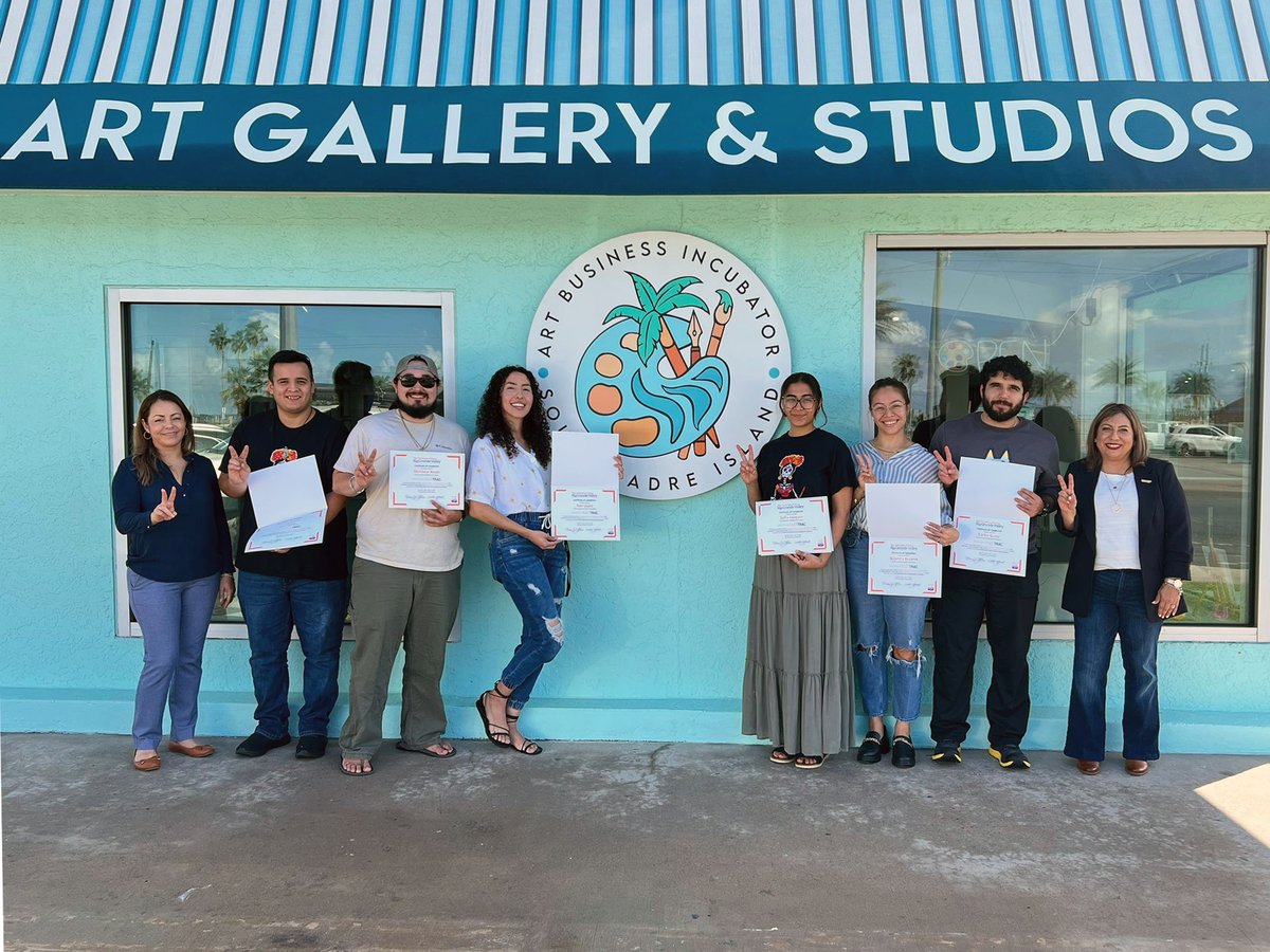 UTRGV_ECC's tweet photo. 🎉 Congrats to our Fall 2024 #SouthPadreIsland Kauffman FastTrac cohort on completing the 7-week #BusinessDevelopment course!

Your dedication to growth shines!

📅 Upcoming Events: https://t.co/jrnvs4Lccf

#UTRGV #RGV #RioGrandeValley #SouthTexas #ECC #Congratulations https://t.co/51wAjX4vuI