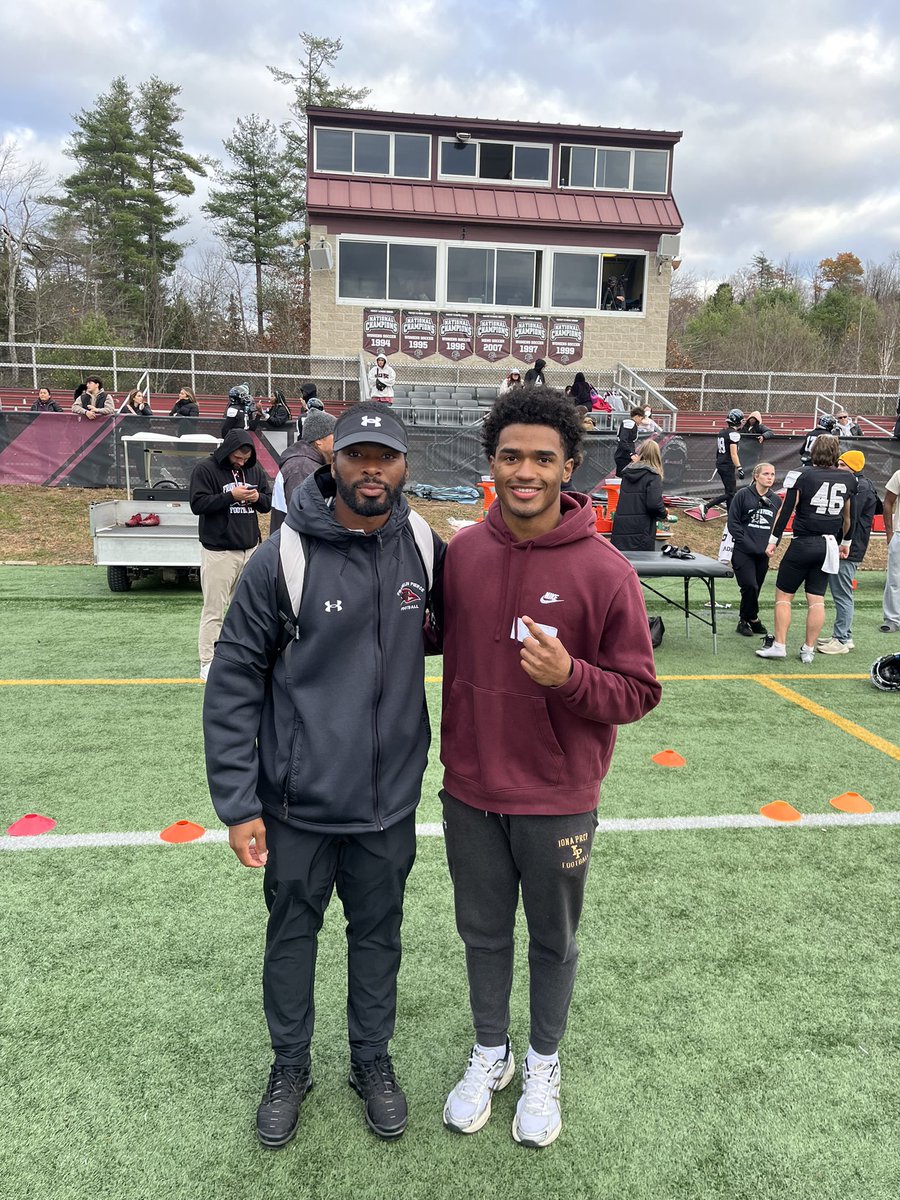 Elijah Smith (@elijah21smith) on Twitter photo Thank you <a href="/FPUniversity/">Franklin Pierce</a> admissions and <a href="/CoachJLouisdort/">Coach Jack🇭🇹</a> <a href="/Ravens_FB/">Franklin Pierce Football</a> for the visit. Beautiful campus and top notch athletic facility. Thank you <a href="/FPUniversity/">Franklin Pierce</a> admissions and <a href="/CoachJLouisdort/">Coach Jack🇭🇹</a> <a href="/Ravens_FB/">Franklin Pierce Football</a> for the visit. Beautiful campus and top notch athletic facility.