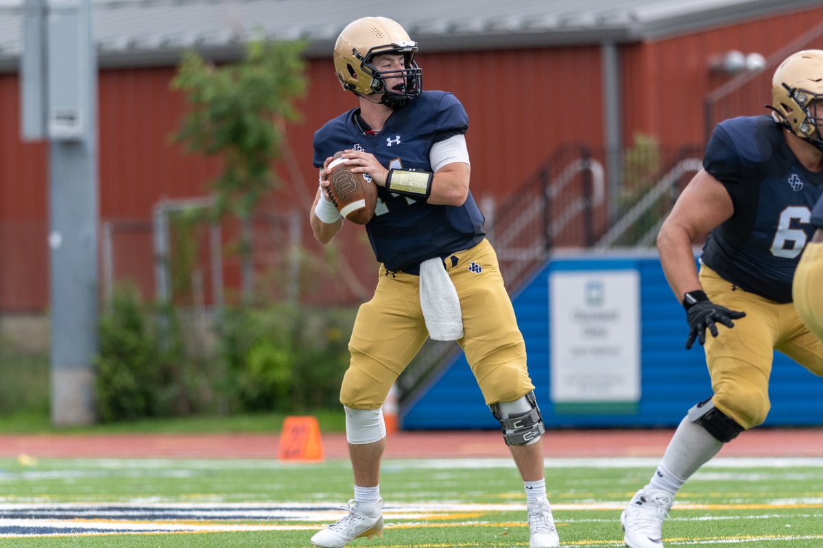 jcusports's tweet photo. FB: Nick Semptimphelter makes history as the first @JCUFootball QB to complete 100% of his passes and the defense shuts down the Polar Bears in a dominant road victory 🏈

📰 https://t.co/zFIm0jDxMB https://t.co/Y4TzS8WIQt