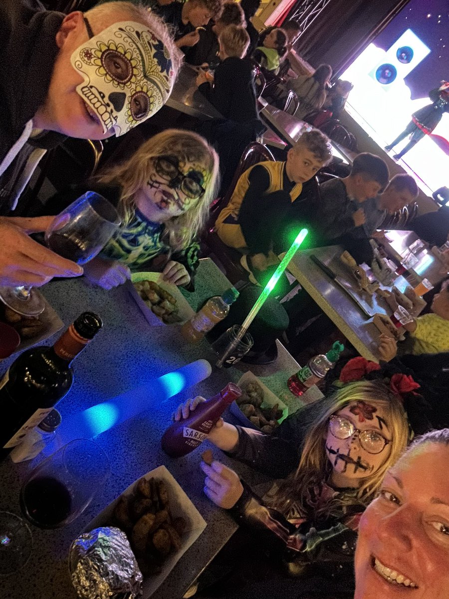 nicolab29's tweet photo. @gulliversfun Thank you for the spooky memories 🎃👻🍭🎢 https://t.co/Bn0YU2uQCf