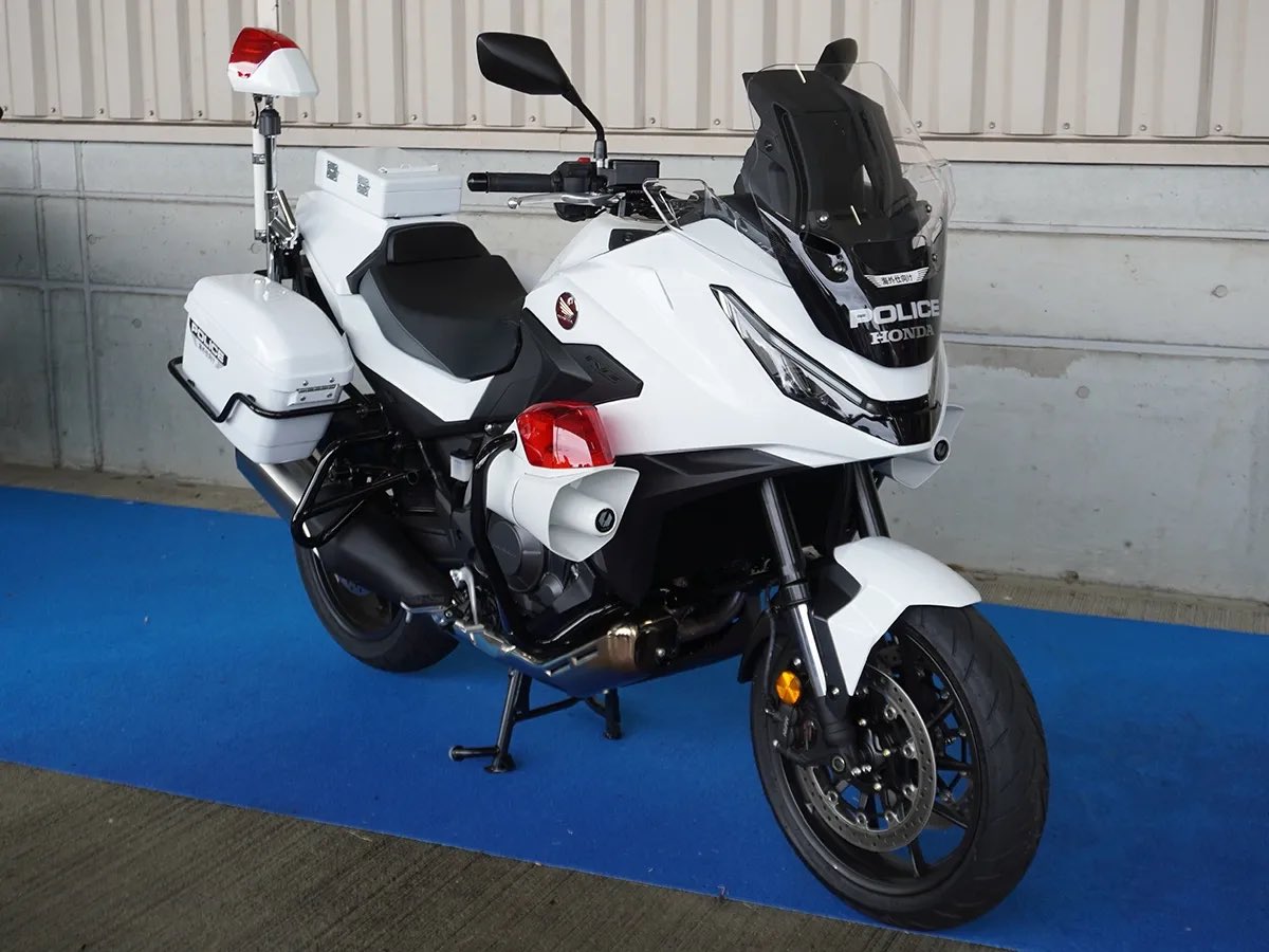 226insertG4's tweet image. NT1100P(海外向け)現る！！
news.webike.net/motorcycle/417…

#白バイ #FJR1300P
#CB1300P #VFR800P

って、ほぼほぼ日本用に見える！🤭