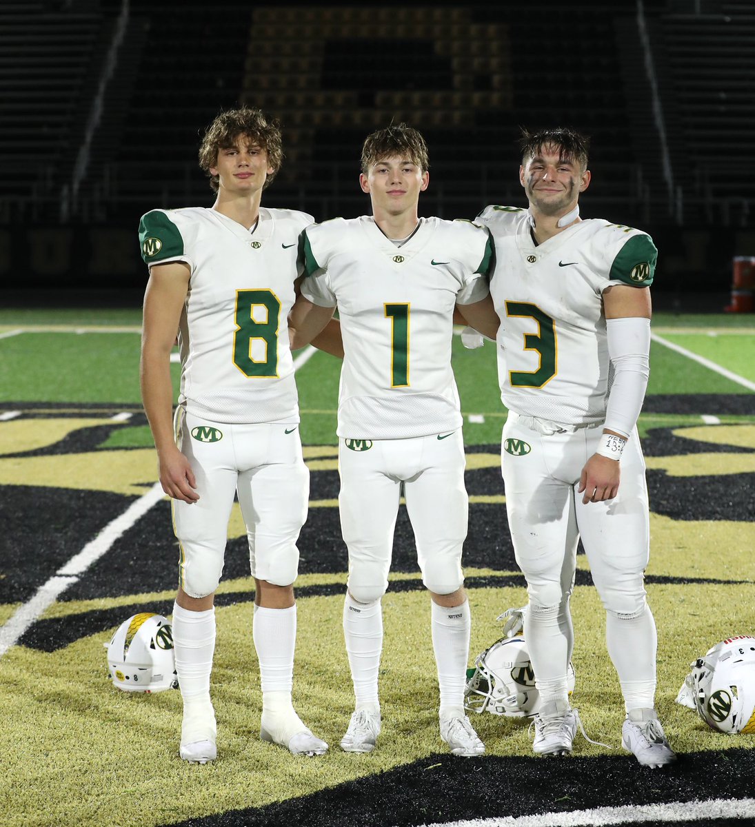 Thank you Medina Football for an amazing 4 years!  I’m so blessed to have the coaches and teammates I’ve had throughout my career.
Roll Bees❤️‍🔥🐝