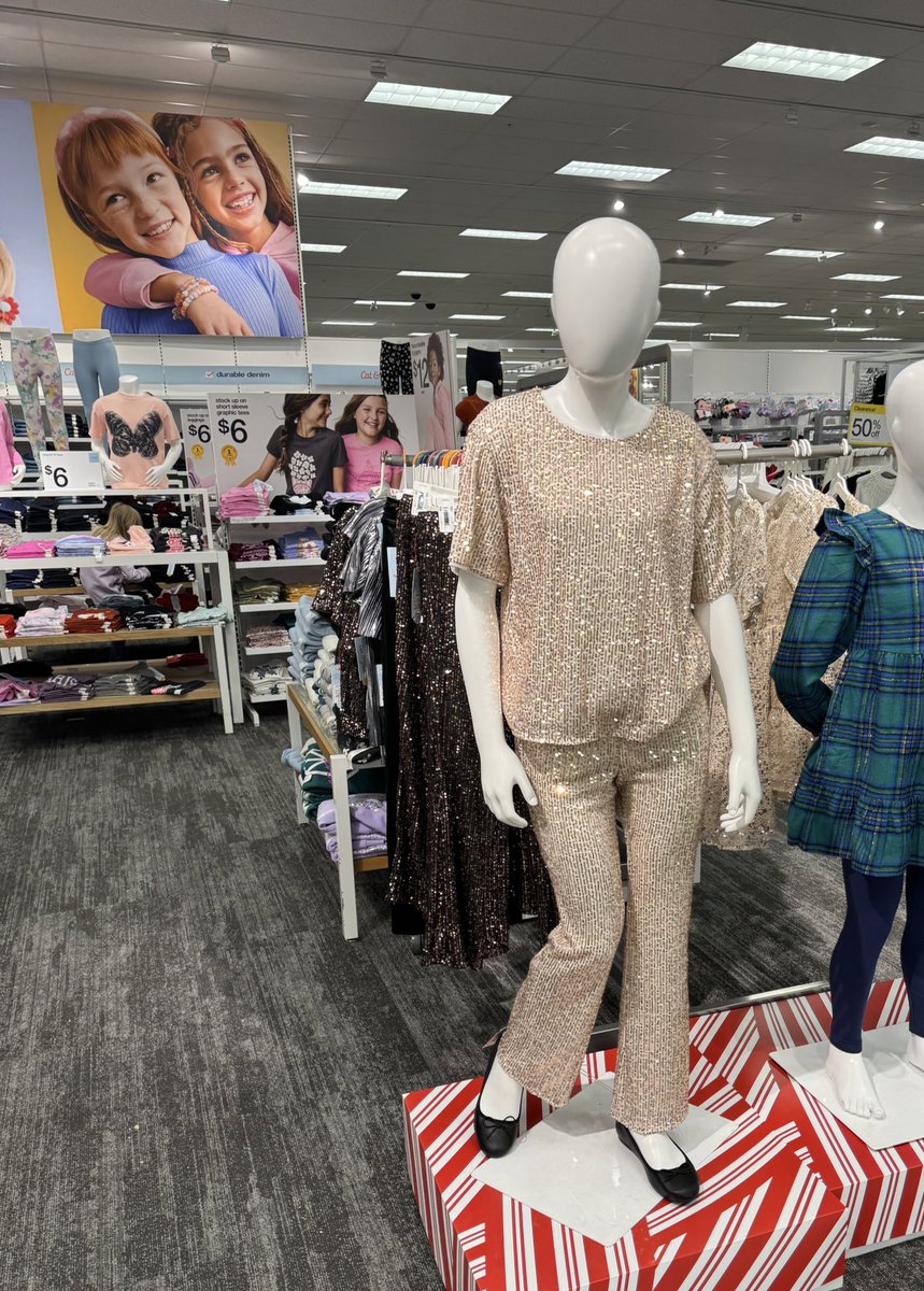 RadziwillLee's tweet image. Target has 9 year olds dressed in sequin sets like Blanche on her way to the Rusty Anchor.