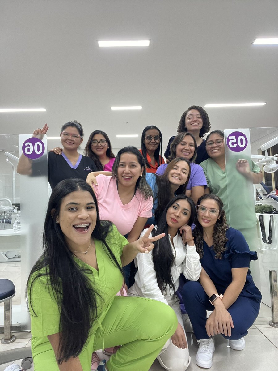 Perú 🇵🇪, República Dominicana 🇩🇴, Ecuador 🇪🇨 y Colombia 🇨🇴, todas con un mismo objetivo 🫡 ESPECIALIDAD ODONTOPEDIATRIA