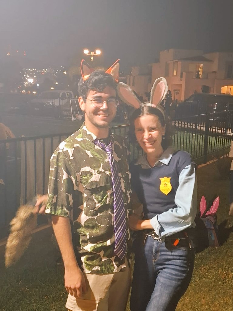 LAndGlezA's tweet photo. Ayer fue un día muy bonito con el que me hace la vida más bonita 🐰🦊 https://t.co/Z98EdhswAz