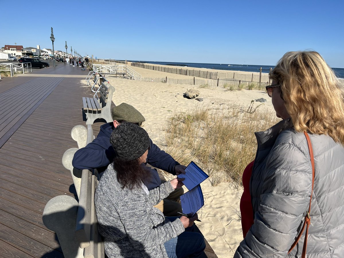 appmcjguild's tweet photo. It felt like summer in November today and  the @appmcjguild took in the sunshine on the boardwalk, talking to people in our community about our fight to save local news. ☀️🌊✊ https://t.co/WtCsOJLigO