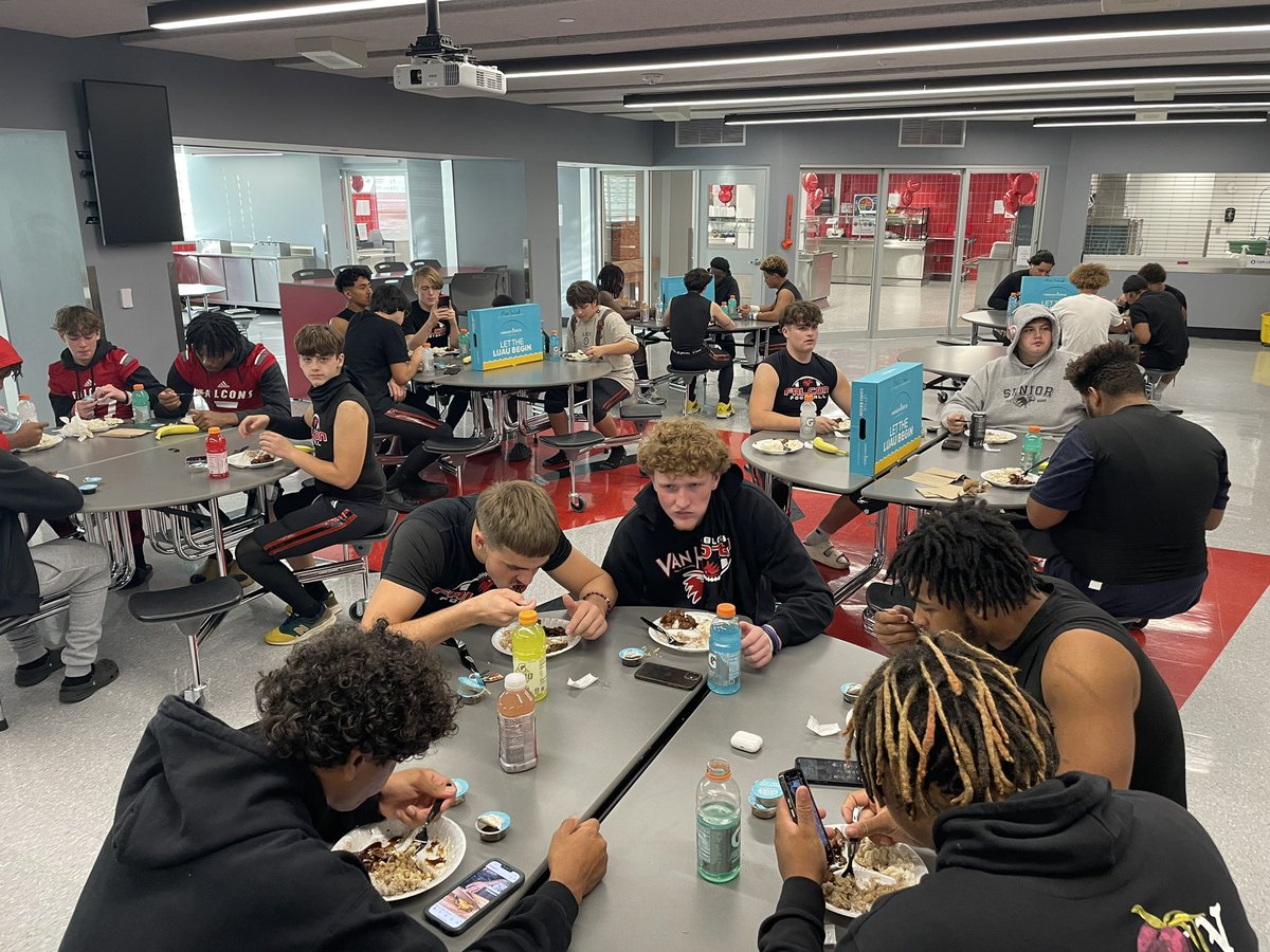 Charles Carter (@coachcarter078) on Twitter photo Shoutout to <a href="/hawaiianbros/">Hawaiian Bros</a> for their gracious pregame meal donation to the <a href="/VH_Football/">Van Horn Falcons Football</a> team, leading to a huge 31-24 playoff game win against Excelsior Springs! Mahalo for taking care of our guys! 🤙🏽 Shoutout to <a href="/hawaiianbros/">Hawaiian Bros</a> for their gracious pregame meal donation to the <a href="/VH_Football/">Van Horn Falcons Football</a> team, leading to a huge 31-24 playoff game win against Excelsior Springs! Mahalo for taking care of our guys! 🤙🏽