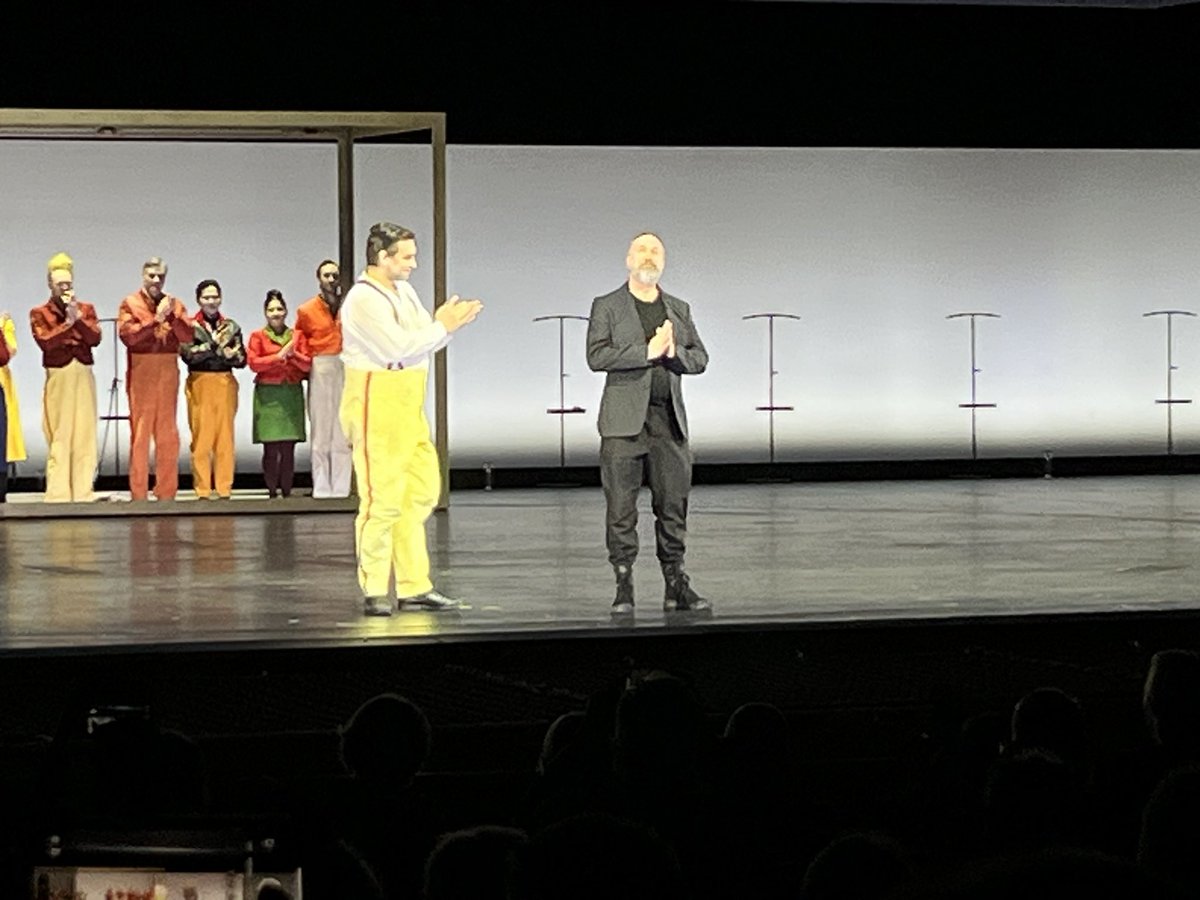 KarlHurb's tweet photo. A dreamer, 👀 4 freedom&dignity in society, watched like guinea pig: #Henze‘s #DerPrinzVonHomburg @operfrankfurt in #JensDanielHerzog‘s stringent prod focuses in bare staging on exposed human. #RobinAdams stepped in powerfully 4 sick #DomenKrižaj, who still acted. @hidosoprano 🔝 https://t.co/eGZF2NFvbw