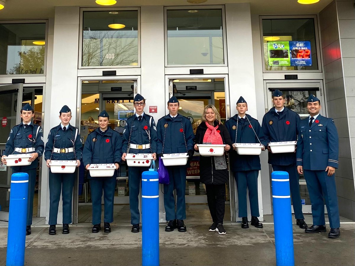 TracyGrayKLC's tweet photo. It was wonderful to be volunteering with the 243 Ogopogo Squadron Royal Canadian Air Cadets for the poppy campaign. There are still volunteer opportunities to fill. Call the local Poppy Office at 250-215-5520. https://t.co/psOUyxLoMD