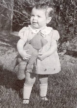 2 Novermber 1934 | Dutch Jewish girl, Sara Ina van Dijk, was born in Dordrecht.

She was deported to #Auschwitz from #Westerbork in February 1944. She was murdered in a gas chamber after arrival selection.