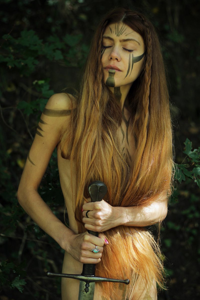 Just collected OE "Dreaming Warrior" from <a href="/objktcom/">objkt</a>.

Artist - @kathaer 

#TezosArts $PFT
objkt.com/tokens/KT1QkJd…