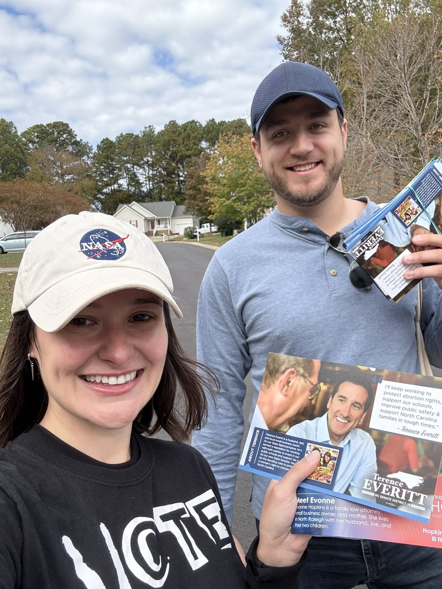 TeamWileyNickel's tweet photo. Wiley and the rest of us Team Wiley have been hitting the doors and talking to voters in competitive #ncga districts everywhere! 

This Get-Out-The-Vote season, every volunteer shift for @NCSenateDems and @NCHouseDems could be the difference. 

Let’s break the supermajority💪 https://t.co/vE5YZ5EeJH