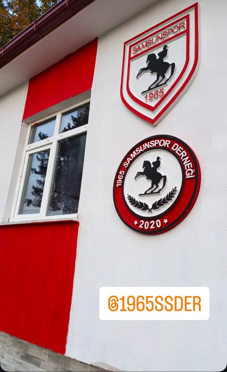 MrOzturkF4tih's tweet photo. @Samsunspor camiasını ayakta alkışlamak ve tüm övgüleri hakettiklerini söylemek gerekiyor.👏🏻👏🏻 
Sisteme karşı gelip “şehrinin takımını tut”noktasında muazzam bir iş. ilk formalarını hediye etmek ve o formanın çocuklarda bıraktığı iz muazzam…👏🏻
@fazlihancarus 
@sarikayagrkn https://t.co/SbSwWW1pdE