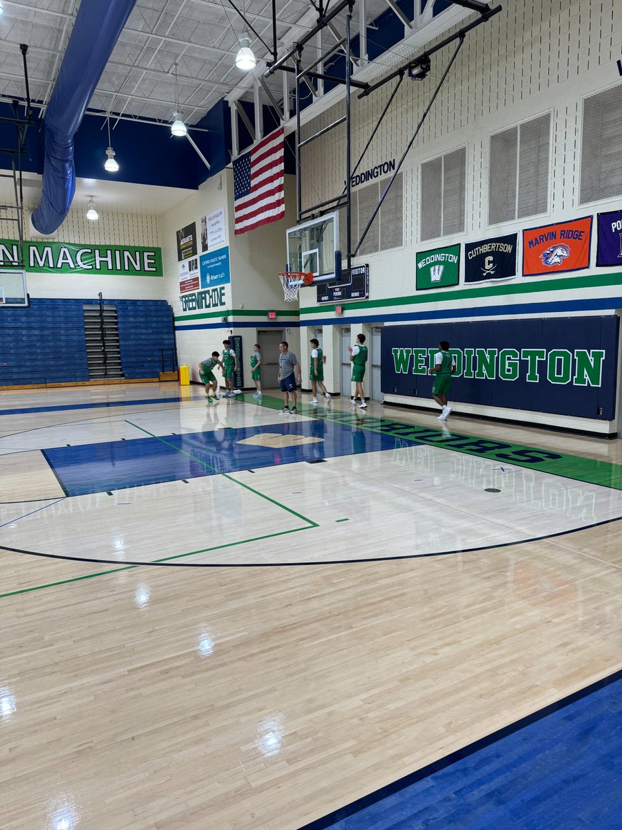 dubboysbball's tweet photo. Roster finalized. 1st Team Meeting done. Team goals and Team rules installed. Varsity Locker room officially opened. 2 great practices and 2 weight room sessions in the books. Culture over everything. #burntheships #drawaline #molonlabe https://t.co/UiZJFbL8gz