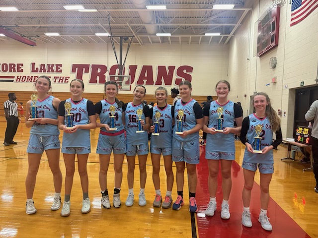Congrats to the 8th grade team! They brought home first place trophies after winning the Autumn Classic today. Way to go girls!🏆🏀
