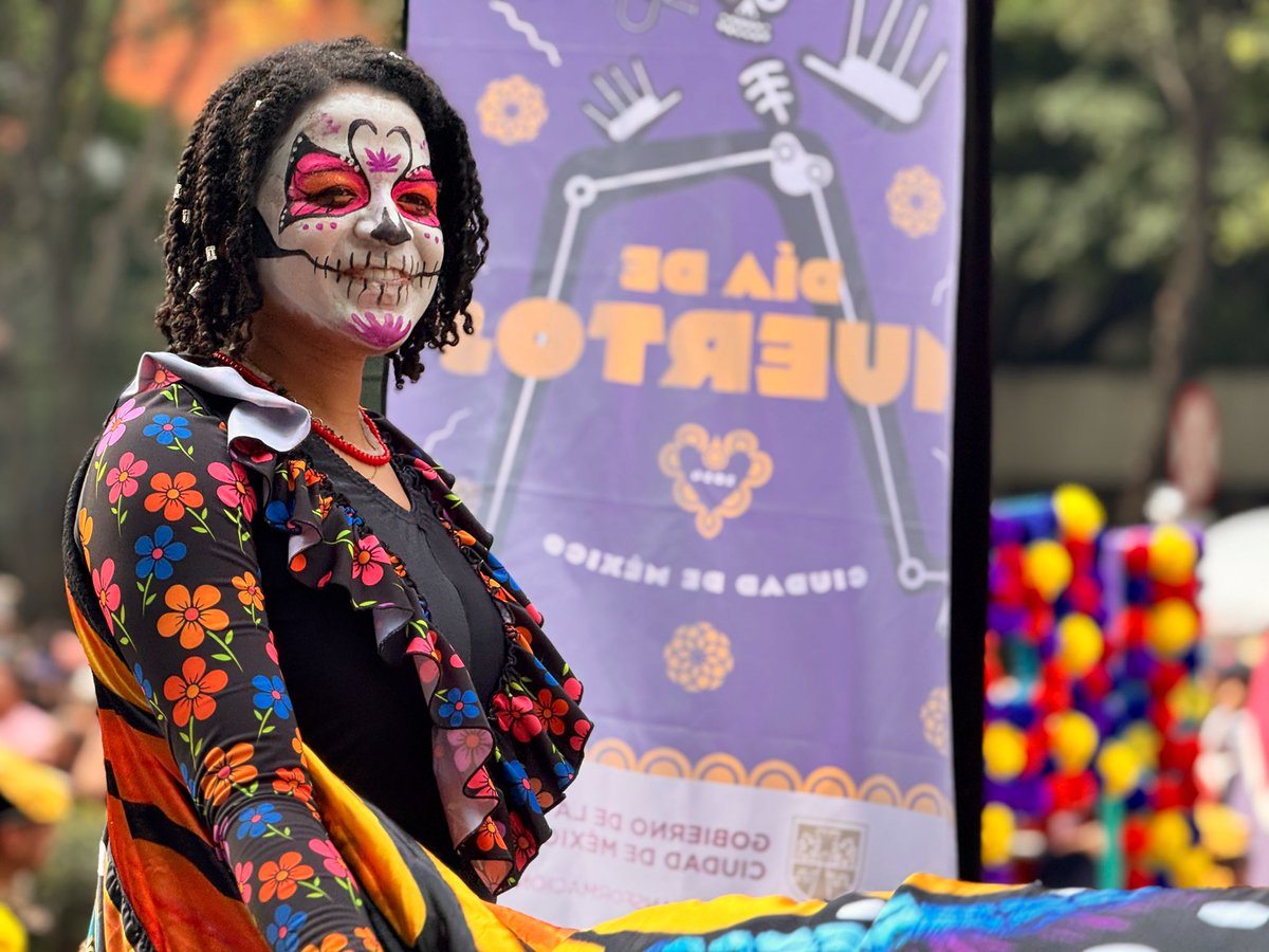 CDMX_2026's tweet photo. ¡Qué gran experiencia el desfile de Día de Muertos en la #CDMX! 💀☺️

@turismocdmx @alefrausto https://t.co/WL2CbHG3P9