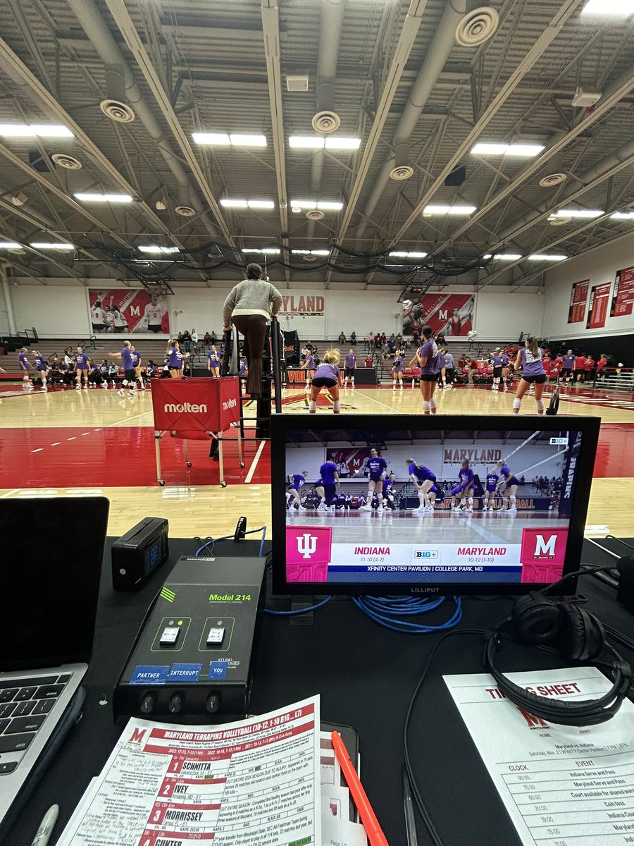 2nd team from IN in the last 24 hours for <a href="/TerpsVolleyball/">Maryland Volleyball</a> 🏐

Maryland (10-12, 1-10) looks to bounce back from last nights loss to Purdue, hosting <a href="/IndianaVB/">Indiana Volleyball</a> (11-10, 4-7) in a meaningful match 🟣

Join <a href="/alexahenry50/">Alexa Henry</a> and I on <a href="/BigTenPlus/">B1G+</a> atop the hour! ⬇️

bigtenplus.com/en-int/livestr…