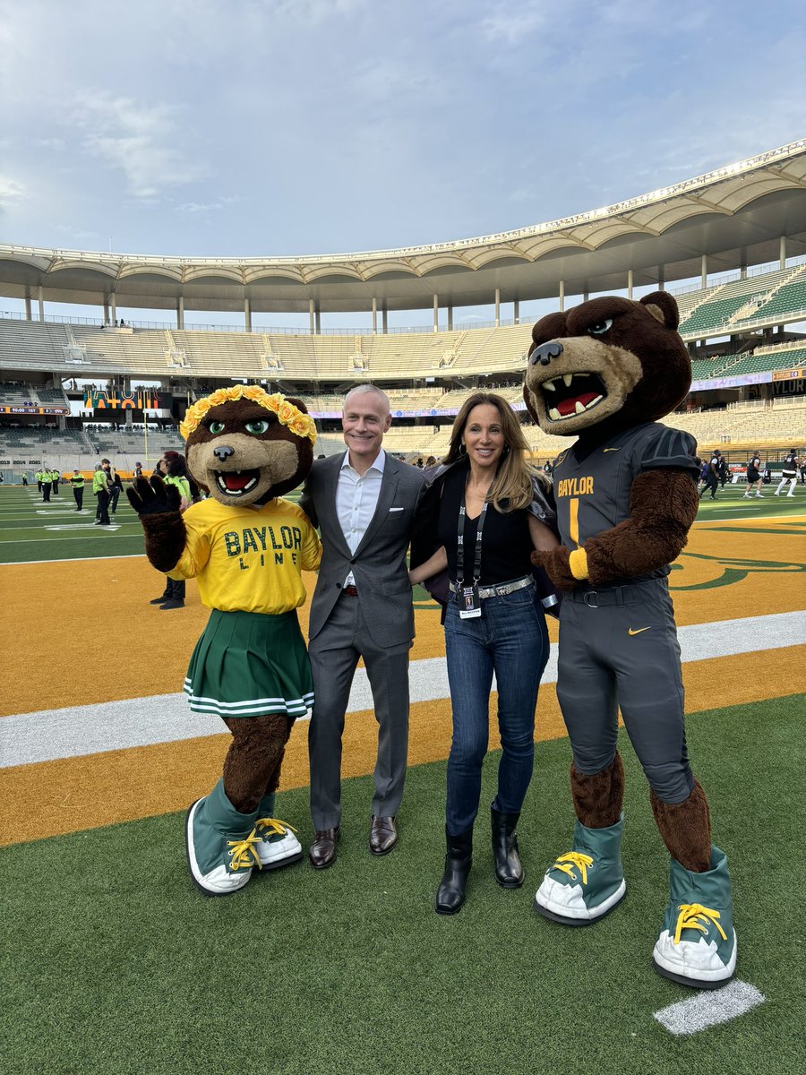 Checkin’ in on The Brazos with Bruiser &amp; Marigold 

🤝 <a href="/BaylorAthletics/">Baylor Athletics</a>