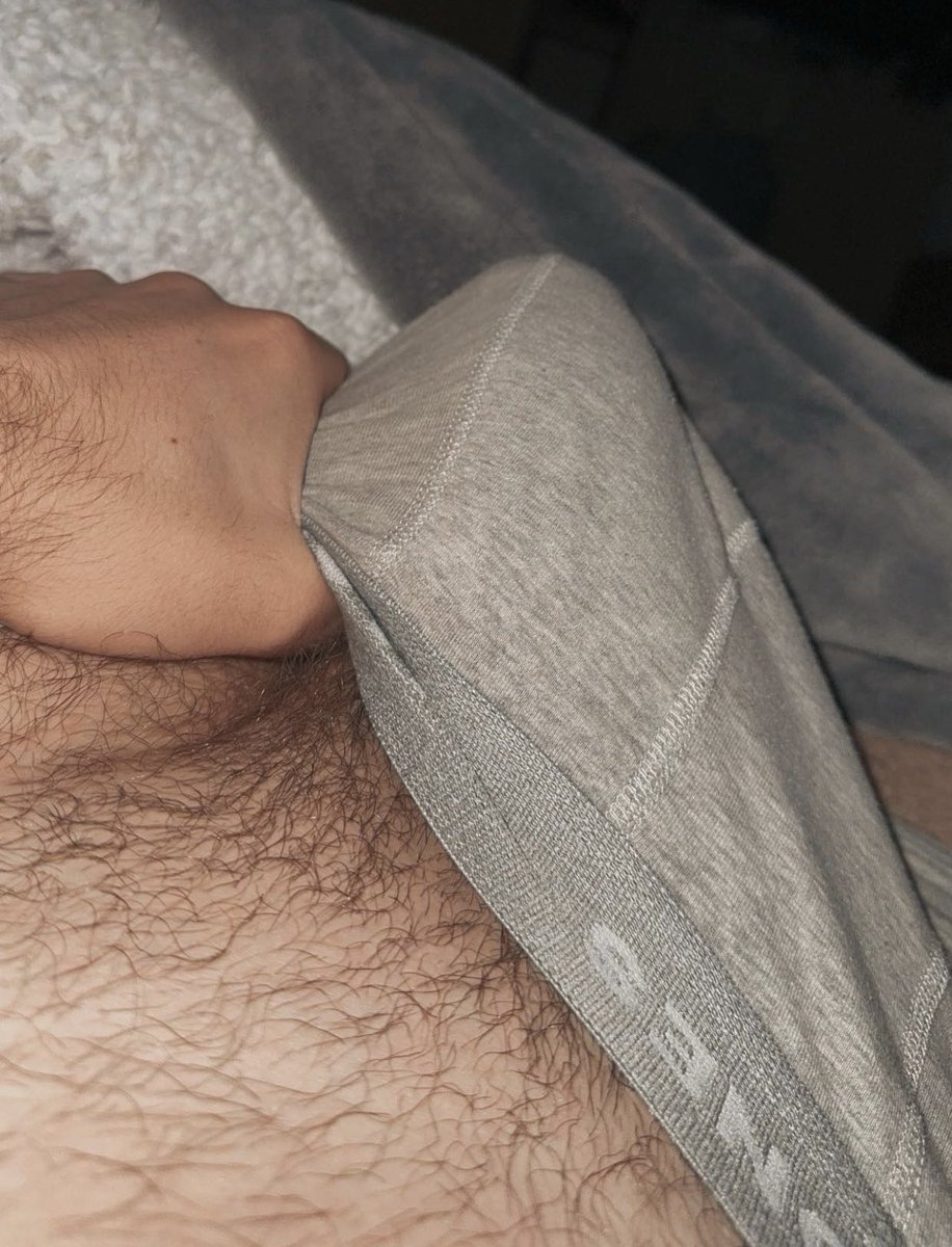 Rt if you want to see my cock completely 🍆
#gay #dick #horny