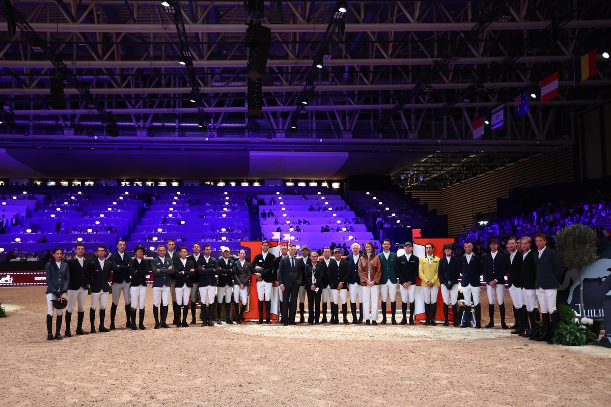 FRA_Equitation's tweet photo. Equita Lyon 🦁
Lors des Equita Masters presented by Hermès Sellier, Kevin Staut s’est classé 4e avec sa prometteuse Vida Loca Z, 8 ans seulement ! 🤩 Le couple a signé un sans-faute en première manche, tout comme Julien Gonin &amp; Estrella de la Batia, 6e 🔥 https://t.co/NxJ6KBsZuJ