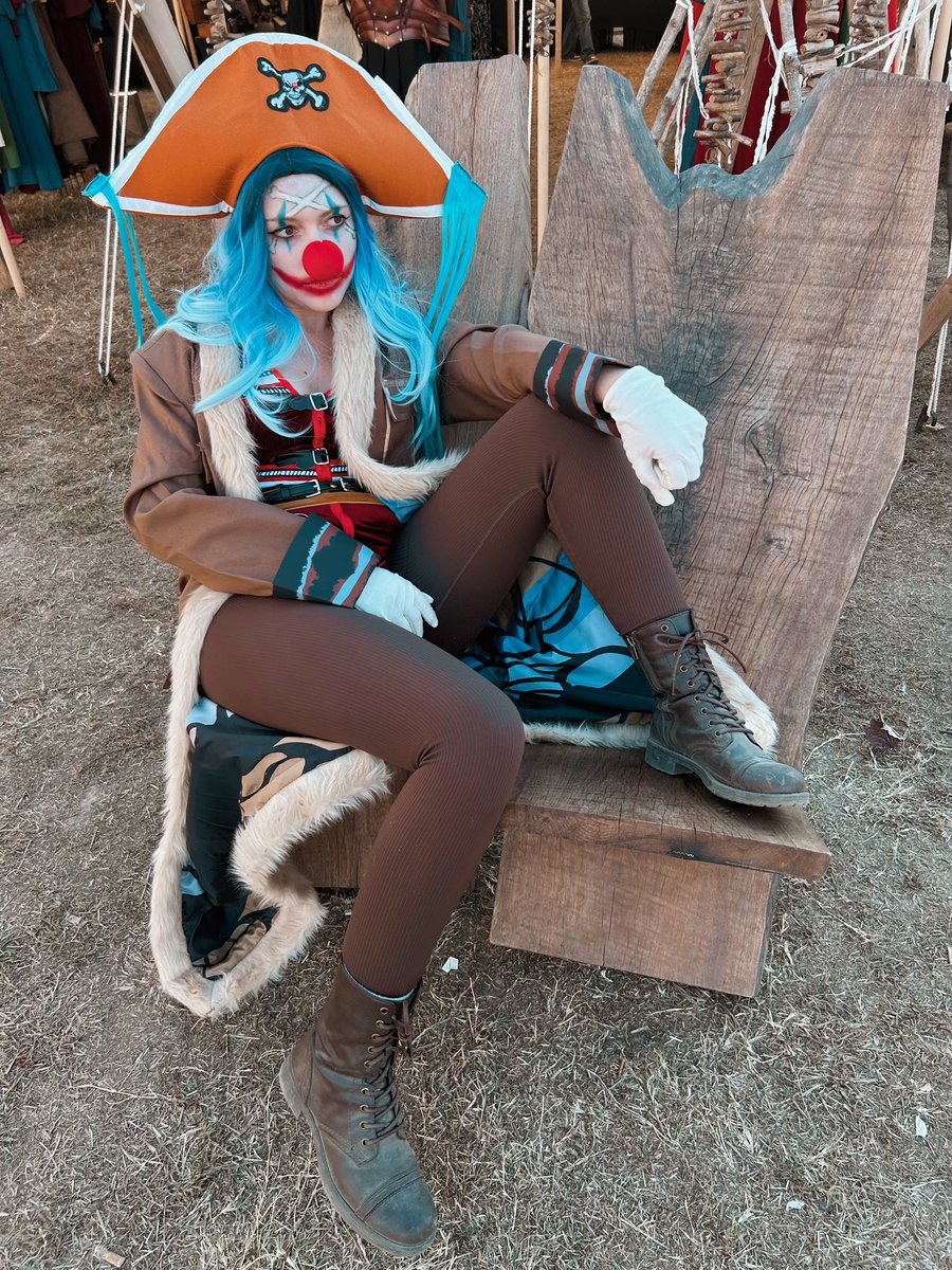 KaybeeCosplays's tweet image. Wanna see what else I can do? 🏴‍☠️ 

#buggy #buggytheclown #onepiece #cosplay @onepiecenetflix