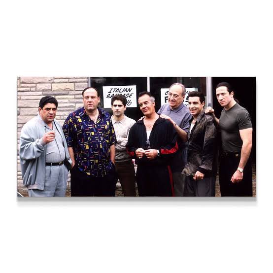 Sopranos izliyorum karakterlerin hepsi birbirinden oe! Ama hangisi en kalitelisi ona karar veremedim