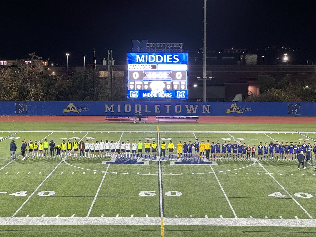 Beacon vs Lourdes about to start.