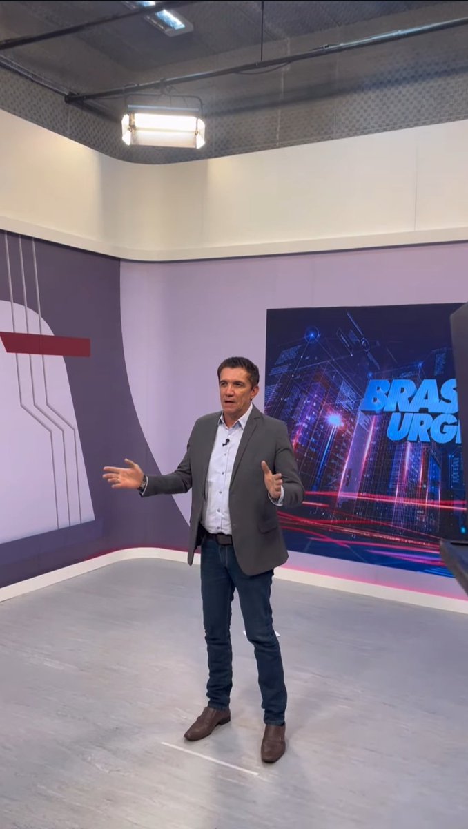 brtvplay's tweet photo. A TV Sucesso Band, estreia na próxima segunda-feira o Brasil Urgente GO. O programa será gerado na sede da emissora em Jataí.
Confira as imagens do cenário! https://t.co/BMhWzRA5uq