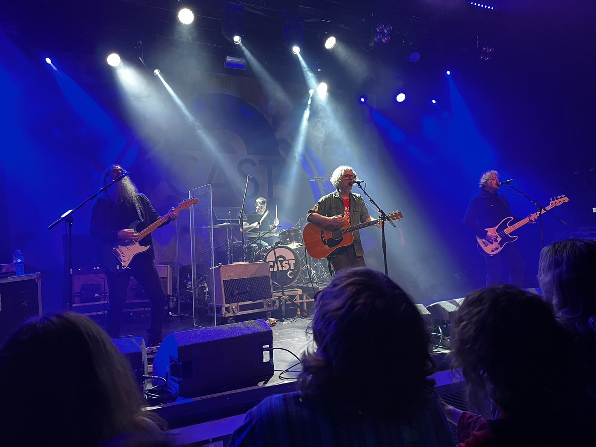 Sour_and_Grumpy's tweet photo. @Tim_Burgess @thecure @SiouxsieHQ @TroxyLondon Cast 💯% @castofficial #loveisthecalll https://t.co/AuIZaTbU81