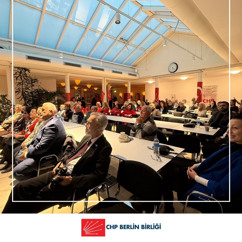 chpberlinresmi's tweet photo. 🇹🇷Cumhuriyetimize karşı sorumluluğumuzun bilinciyle… Nice yıllara! 🙏🏻

🇹🇷YAŞASIN CUMHURİYET!🇹🇷

@ensaraytekin10 https://t.co/7JDepCjZkr