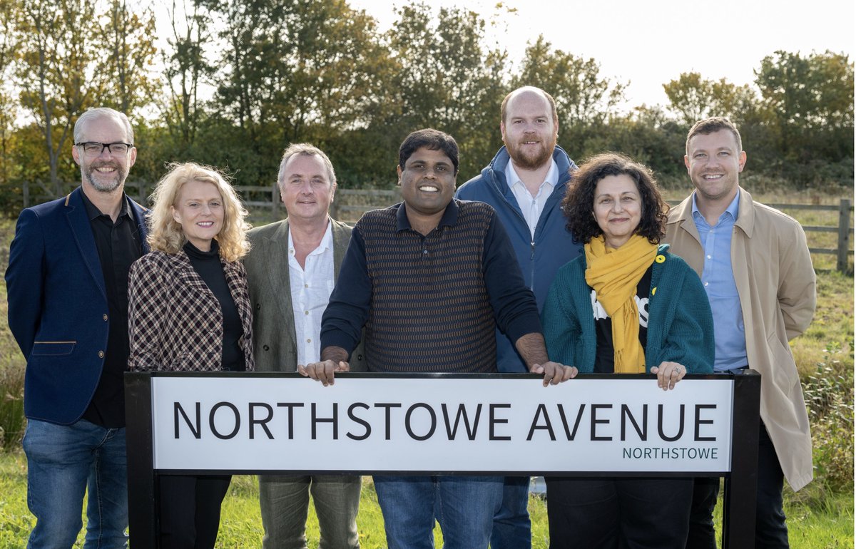 Following Homes England giving #Northstowe residents the opportunity to name the recently opened main road into Northstowe, Northstowe Avenue was the name chosen as the new title for the main gateway into the town. 

Read more here 👇

northstowe.com/northstowe-ave…

📸 - Phil Mynott