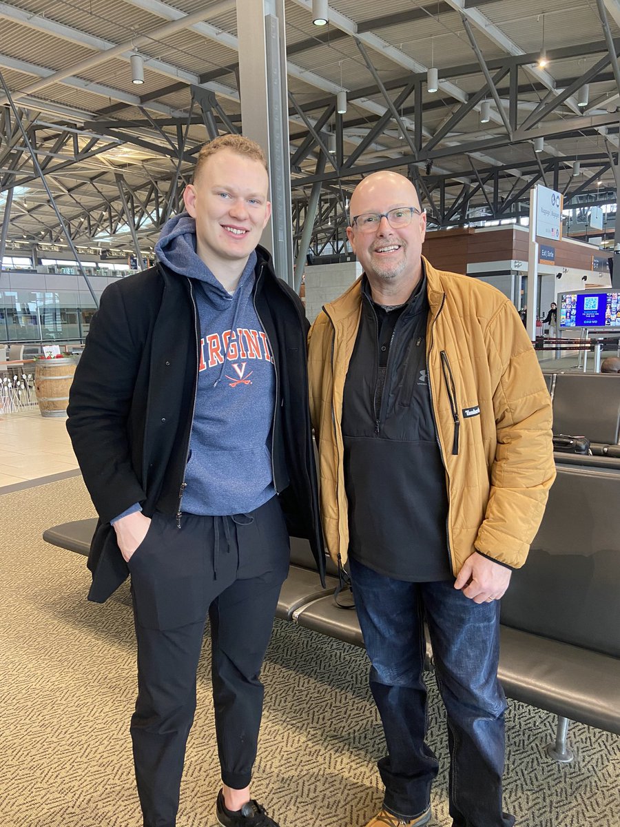 brianbutton28's tweet image. Just watching HNIC and seeing this guy in the warmups stretching and waving to the kids at the glass that are there to see their favourite player. That’s what a NHL star and captain does for his fans..great stuff! @BradyTkachuk71 @hockeynight @Ron_MacLean