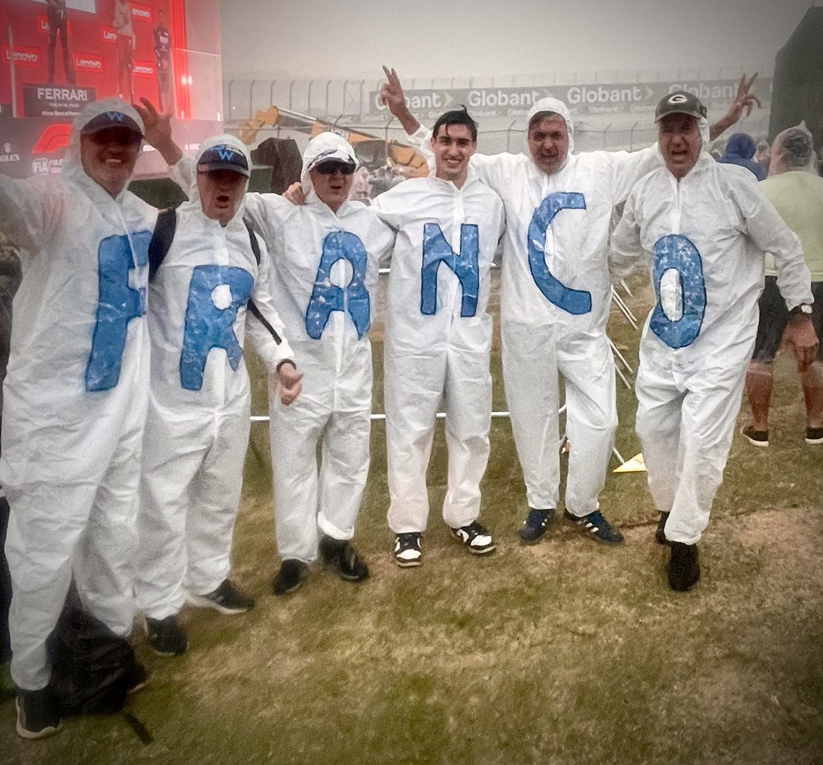 APARECIERON, unos capos totales. Mil gracias por el aguante hacia Franco