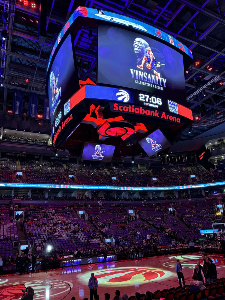JordanShifman's tweet photo. Here to celebrate the Raptors and Vince Carter’s legacy in Toronto. #WeTheNorth https://t.co/8wBpbXUrxb